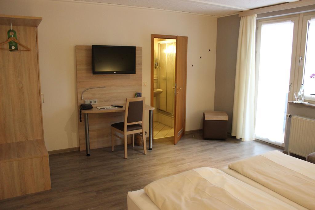 Hotel Dreimaedelhaus Espelkamp-Mittwald ภายนอก รูปภาพ