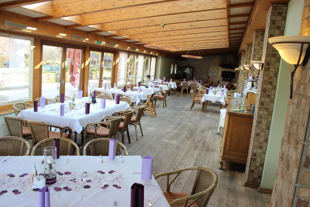 Hotel Dreimaedelhaus Espelkamp-Mittwald ภายนอก รูปภาพ